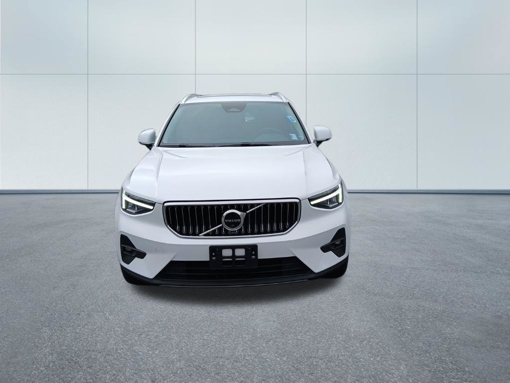 Used 2023 Volvo XC40 B5 Plus w/ Protection Package Premier AWD/4WD image 11