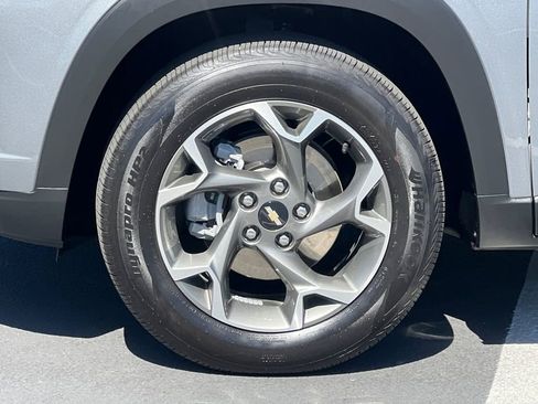 Used 2026 Chevrolet Trax LT FWD image 15