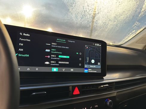 Used 2024 Kia Sorento S image 21