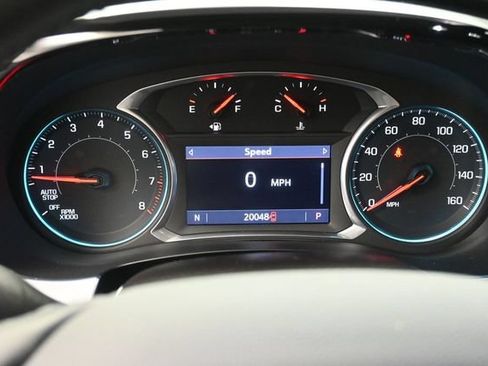 Used 2021 Chevrolet Traverse LT FWD image 16
