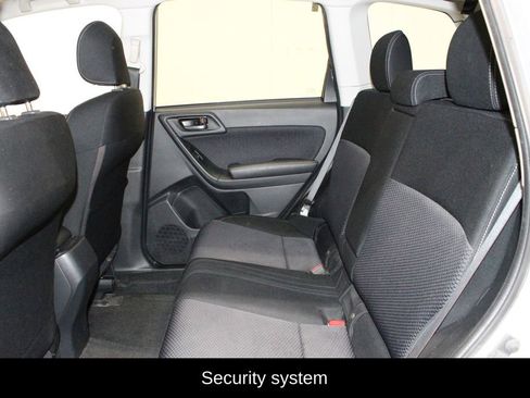 Used 2018 Subaru Forester 2.5i Premium w/ All-Weather Package image 13