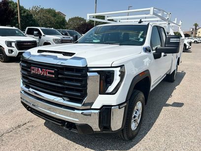 New 2025 GMC Sierra 2500 Pro w/ Convenience Package