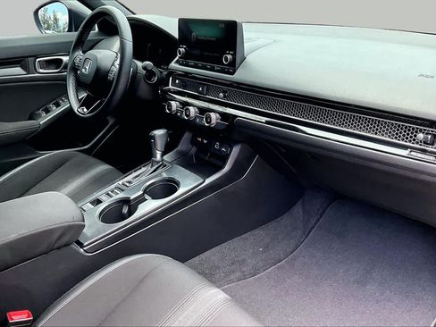 Used 2025 Honda Civic Sport image 19