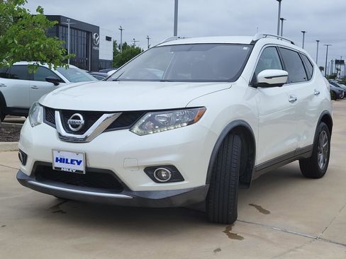 Used 2016 Nissan Rogue SL FWD image 2