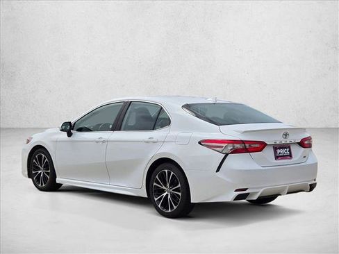Used 2019 Toyota Camry SE FWD image 7