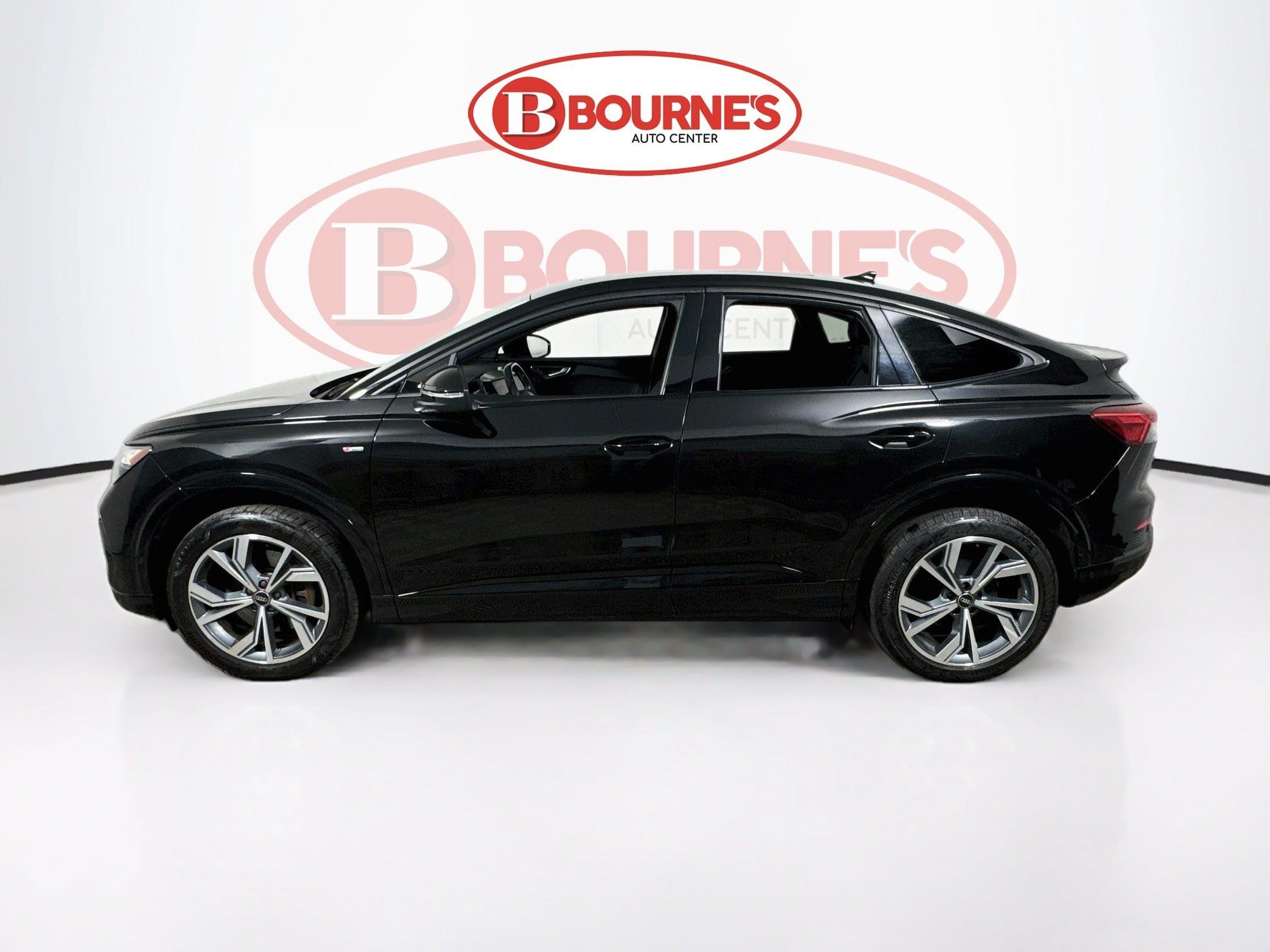 Used 2024 Audi Q4 e-tron Premium Plus w/ Premium Plus AWD/4WD image 9