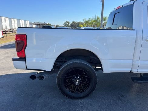 Used 2022 Ford F250 Lariat w/ Black Appearance Package image 21
