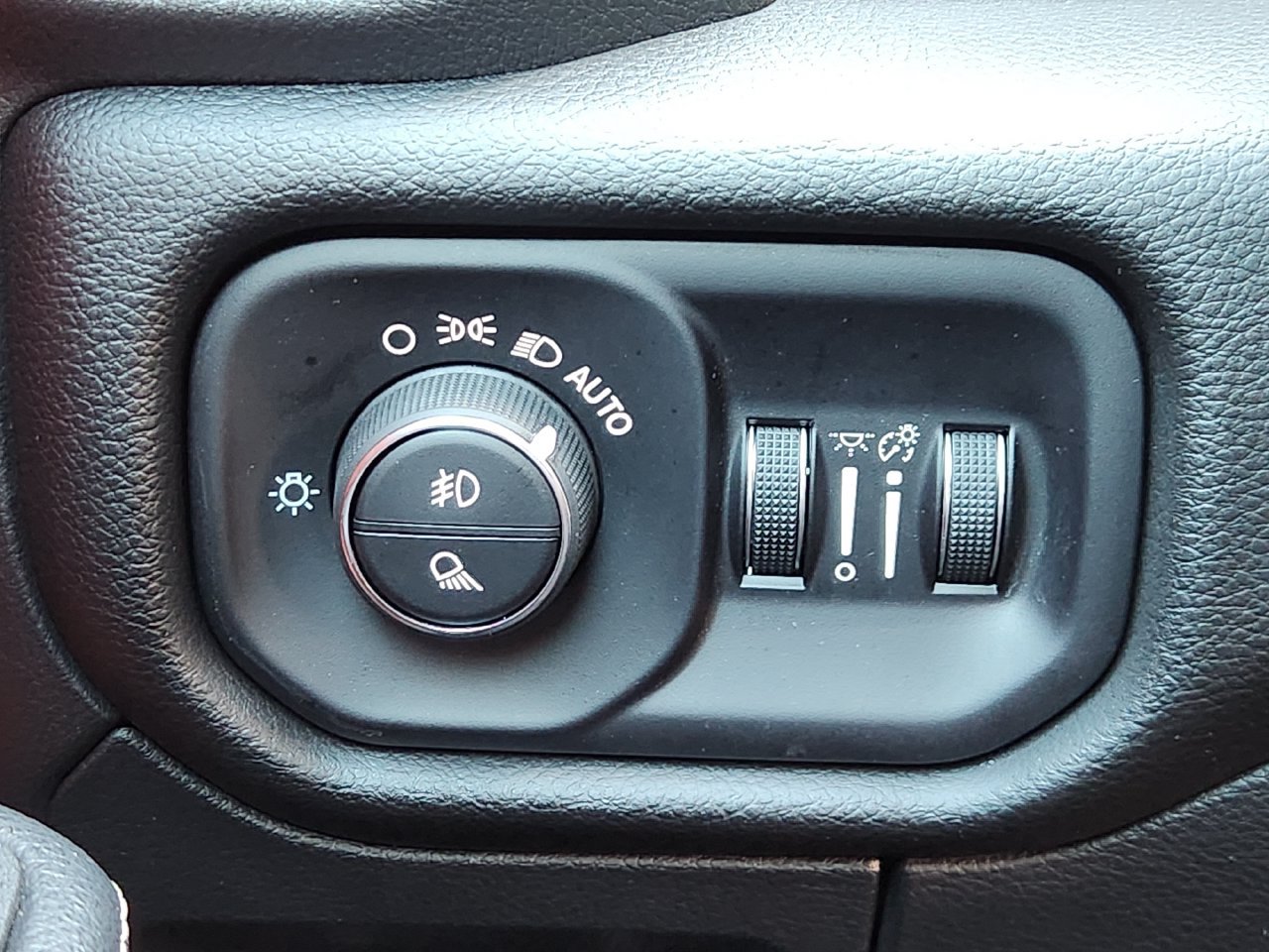 Used 2025 RAM 1500 Rebel w/ Bed Utility Group AWD/4WD image 19