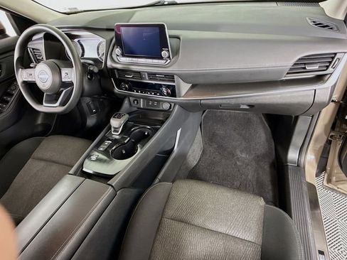 Certified 2024 Nissan Rogue SV image 26