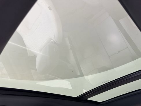 Used 2026 Jaguar F-PACE R-Dynamic S image 12