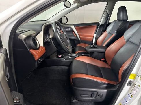 Used 2014 Toyota RAV4 Limited image 11