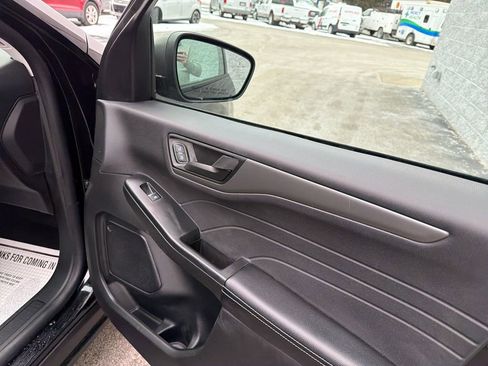 Used 2025 Ford Escape Active image 13