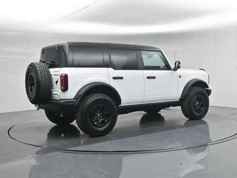 Used 2025 Ford Bronco Badlands image 27