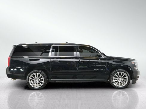 Used 2019 Chevrolet Suburban Premier w/ Premier Plus Edition AWD/4WD image 6