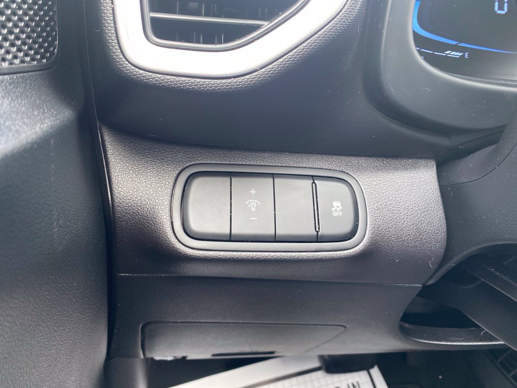 Certified 2023 Hyundai Venue SE FWD image 22