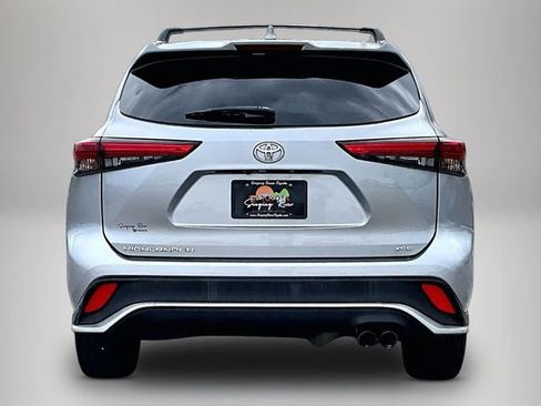 Used 2022 Toyota Highlander XSE image 6