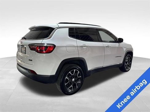 Used 2022 Jeep Compass Latitude AWD/4WD image 5