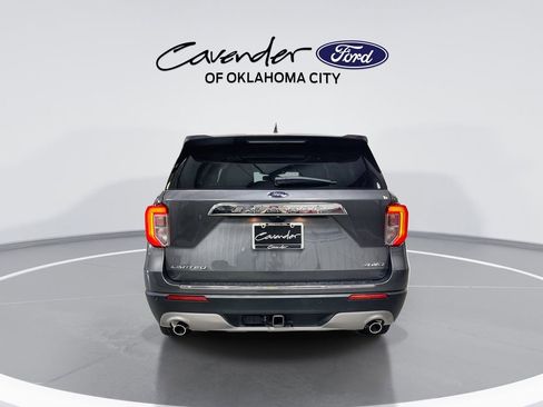 Used 2022 Ford Explorer Limited w/ Equipment Group 301A AWD/4WD image 7