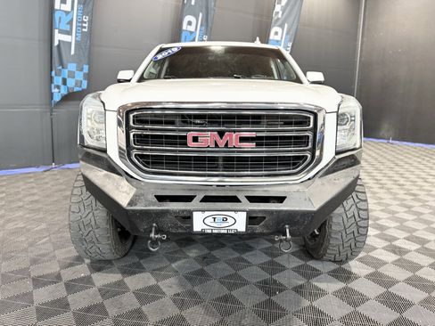 Used 2019 GMC Yukon SLE w/ HD Trailering Package image 7