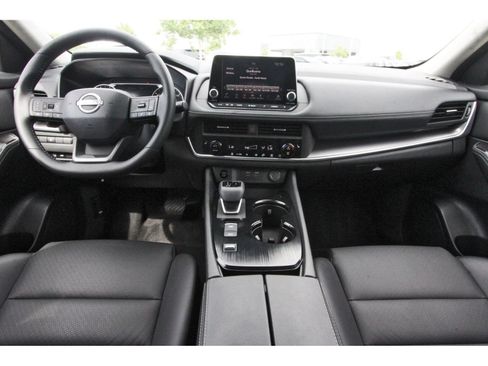 Certified 2025 Nissan Rogue SV w/ SV Premium Package FWD image 13