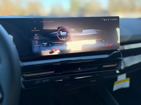 New 2026 BMW 530i xDrive w/ Premium Package image 17