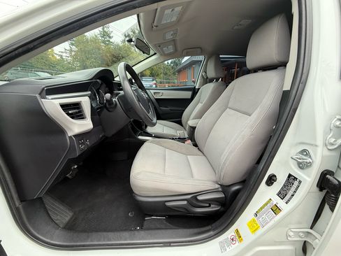Used 2014 Toyota Corolla S Premium image 9
