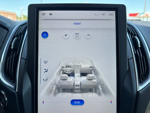 Used 2024 Ford Edge Titanium w/ Class II Trailer Tow Package image 17