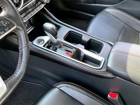 Certified 2025 Nissan Sentra SR w/ SR Premium Package image 17