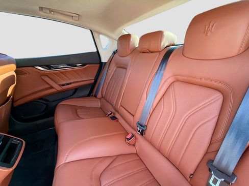 Used 2021 Maserati Quattroporte S image 21