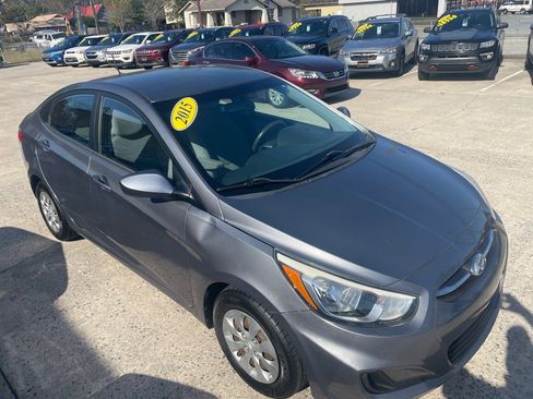 Used 2015 Hyundai Accent GLS image 4