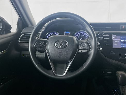 Used 2018 Toyota Camry SE w/ Convenience Package FWD image 18