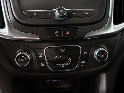 Used 2022 Chevrolet Equinox LT FWD image 39