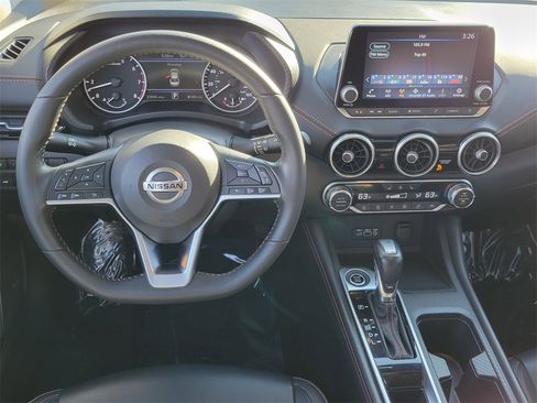 Used 2023 Nissan Sentra SR w/ SR Premium Package image 4
