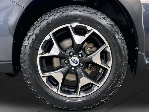Used 2018 Subaru Crosstrek 2.0i Premium AWD/4WD image 11