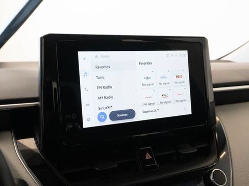 Used 2023 Toyota Corolla LE w/ Carpet Mat Package (TMS) FWD image 4