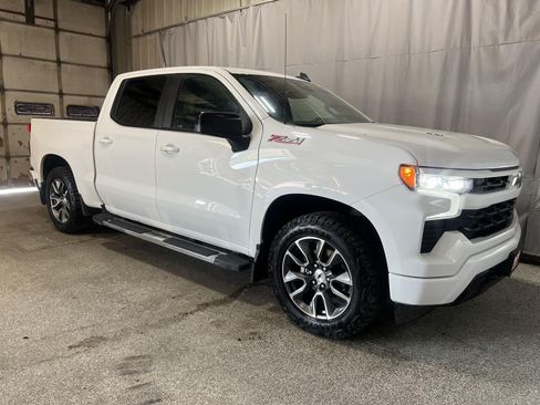 Used 2023 Chevrolet Silverado 1500 RST AWD/4WD image 4