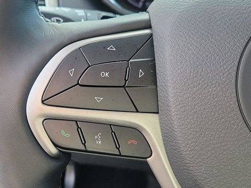 Certified 2021 Jeep Grand Cherokee Limited w/ Luxury Group II image 25