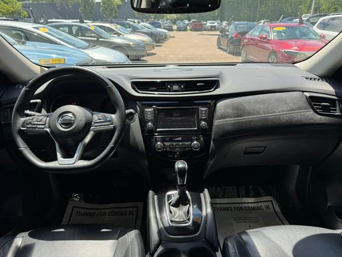 Used 2020 Nissan Rogue SL w/ Premium Package AWD/4WD image 13