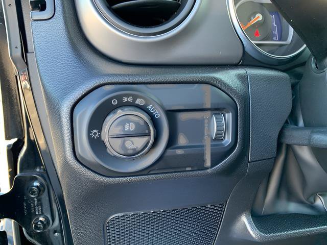 Used 2023 Jeep Gladiator Sport AWD/4WD image 46