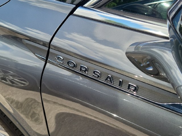 Certified 2025 Lincoln Corsair FWD image 10