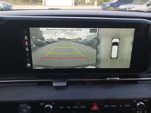Used 2024 Kia Carnival SX FWD image 7