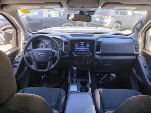 Used 2023 Nissan Frontier SV w/ Technology Package image 9