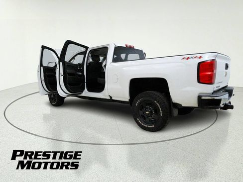 Used 2017 Chevrolet Silverado 2500 LT AWD/4WD image 12