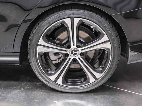Used 2022 Mercedes-Benz C 300 Sedan image 9