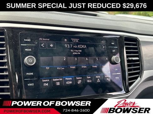 Used 2023 Volkswagen Atlas Cross Sport SEL R-Line AWD/4WD image 16