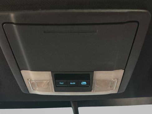 Used 2012 Ford F150 Raptor w/ Raptor Luxury Pkg image 17