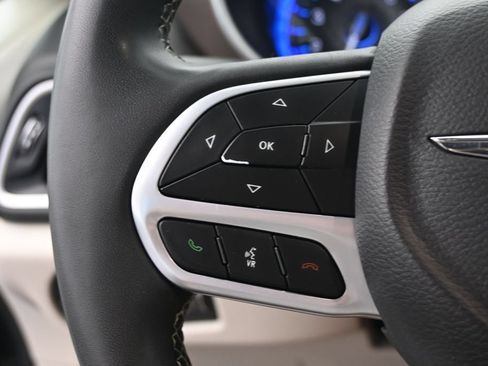 Used 2023 Chrysler Voyager LX FWD image 29