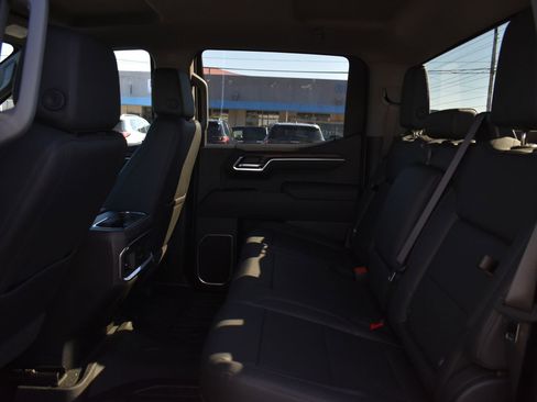 New 2026 GMC Sierra 1500 SLT w/ SLT Premium Package image 17