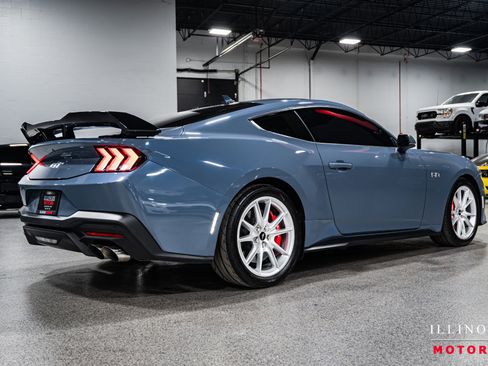 Used 2025 Ford Mustang GT Premium image 5