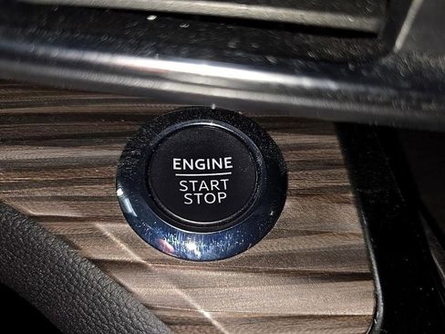 Used 2022 Ford Explorer Limited w/ Equipment Group 301A image 17